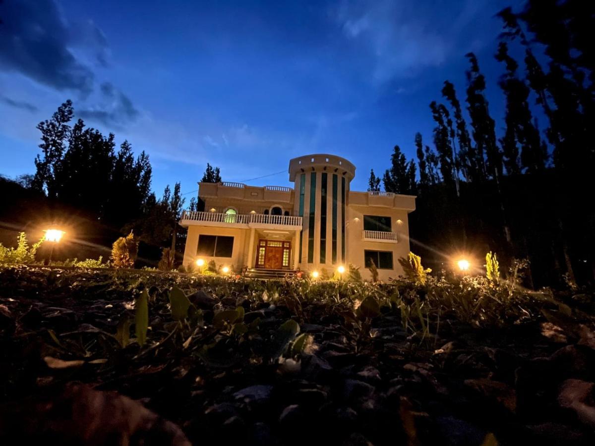 Skardu Saraye Hotel & Resort Екстер'єр фото