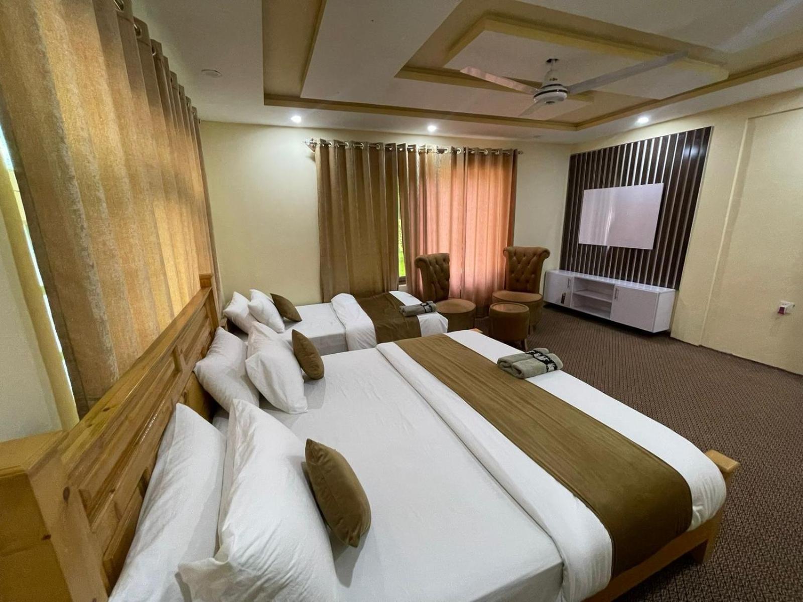 Skardu Saraye Hotel & Resort Екстер'єр фото
